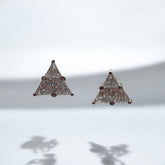 Brinco Triangular Quatro Pedras Zircônia